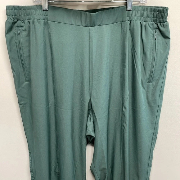NWOT Old Navv Stretchtech All Season Quick Dry Joggers Sage Green 2X - Picture 2 of 15